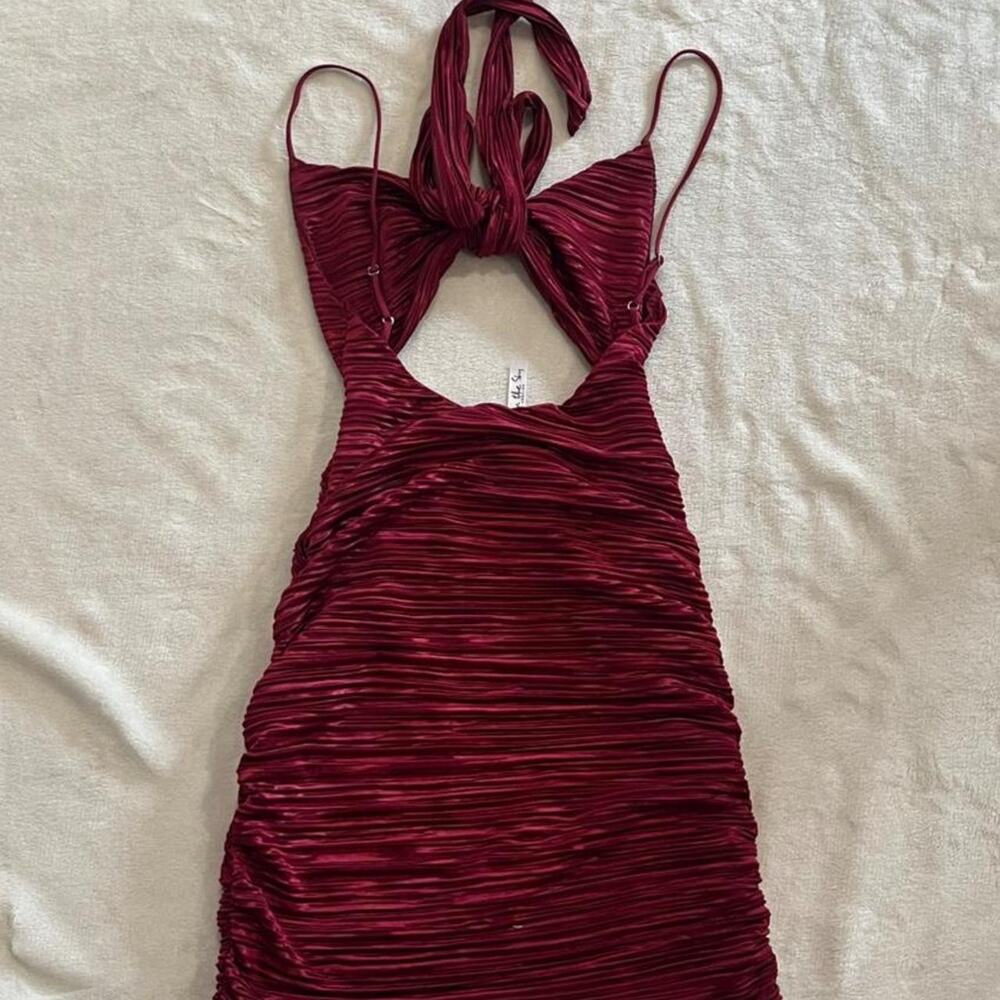 Lucky in the Sky Pleated Satin Knot Dress in Wine Small - Picture 3 of 5